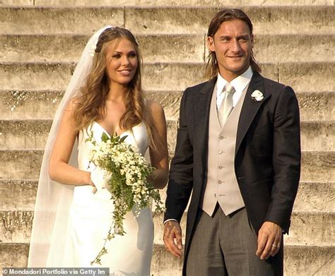 mr totti wife.